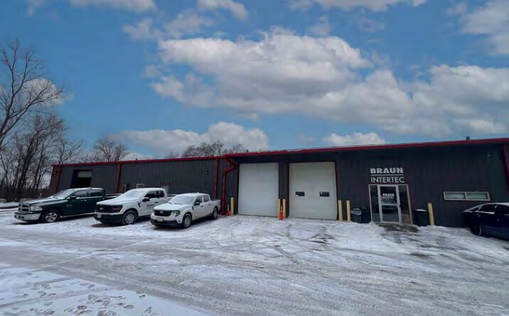 Pictures of Industrial property located at 1901 16th Ave SW, Cedar Rapids, IA 52404 for lease - image #1