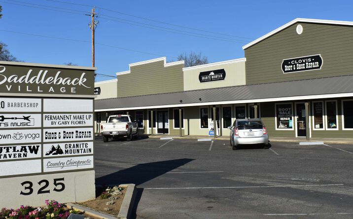 Pictures of Office property located at 325 Clovis Ave, Clovis, CA 93612 for lease - image #1
