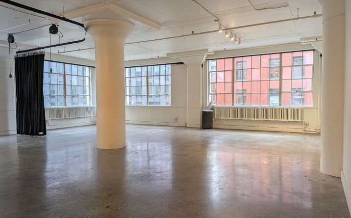Pictures of Office property located at 1314 NW Irving St, Portland, OR 97209 for lease - image #1