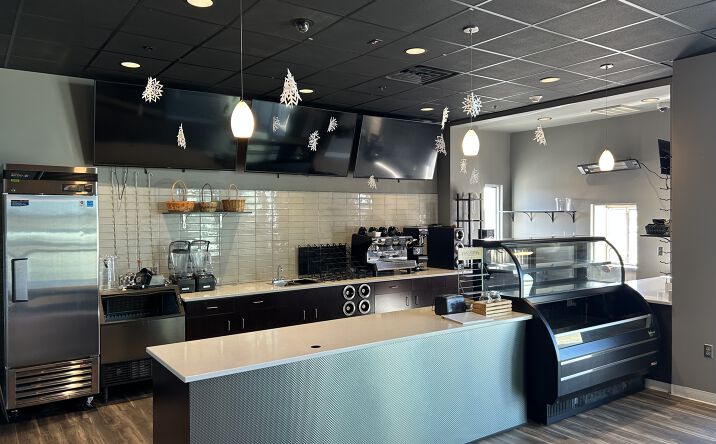 Pictures of Restaurant property located at 2701 Flatwater Dr, South Sioux City, NE 68776 for lease - image #1