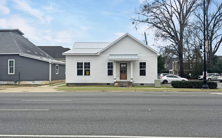 Pictures of Office property located at 514 Lurleen B Wallace S Blvd, Tuscaloosa, AL 35401 for lease - image #1