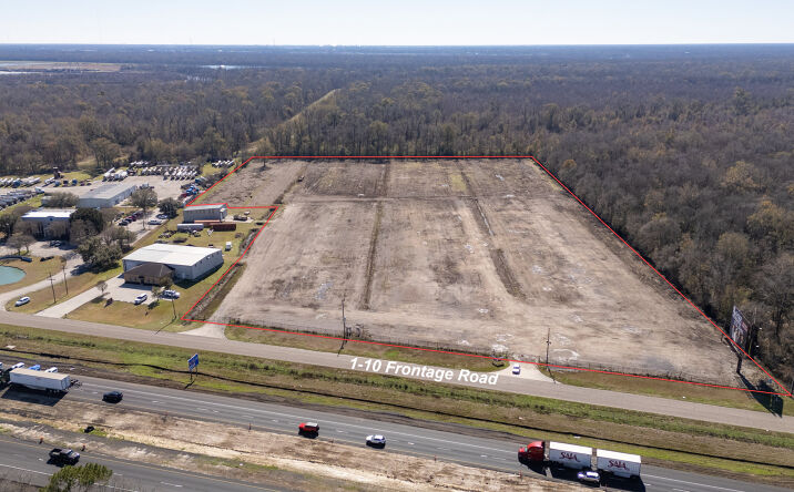Pictures of Land property located at 3607 I- 10 Frontage Rd, Port Allen, LA 70767 for lease - image #1
