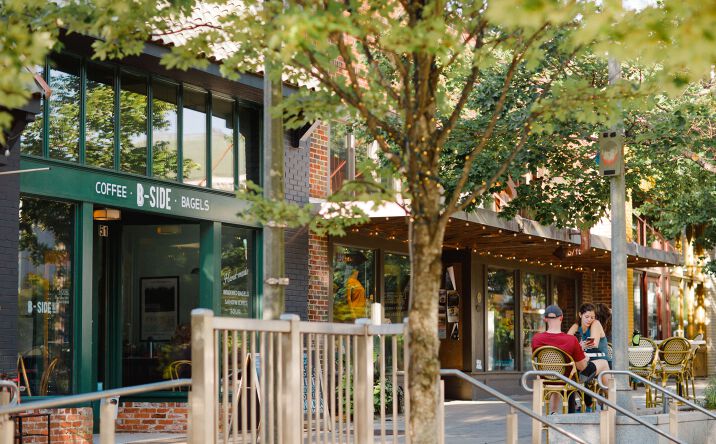 Pictures of Retail, Restaurant property located at 1 W Ct Square, Decatur, GA 30030 for lease - image #1