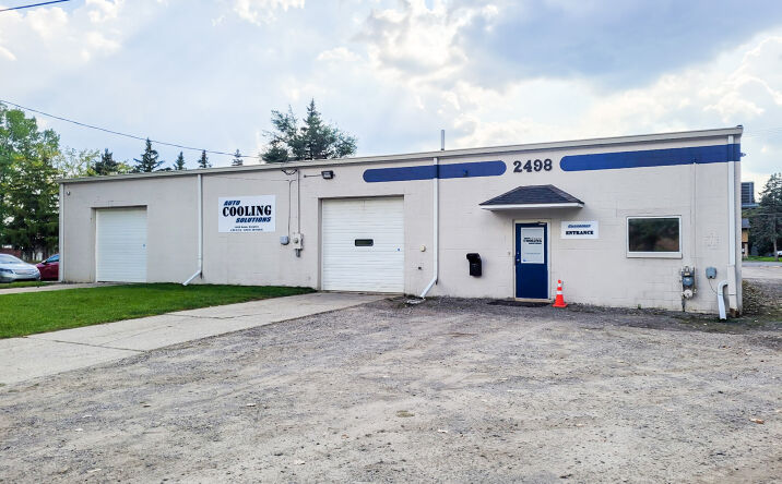 Pictures of Industrial property located at 2498 Baker Heights, Flint, MI 48507 for lease - image #1