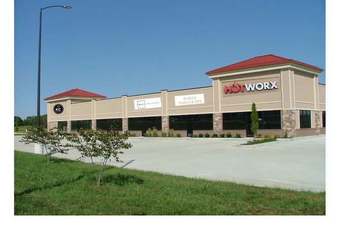 Pictures of Retail property located at 4797 Sienna Drive, Saint Joseph, MO 64506 for lease - image #1