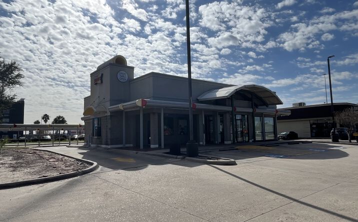 Pictures of Restaurant, Retail, Land property located at 5195 W 34th St, Houston, TX 77092 for lease - image #1