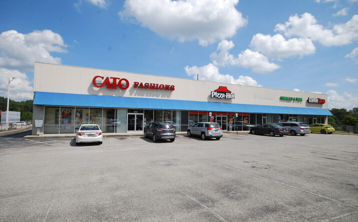 Pictures of Retail property located at 2103 S Highland Ave, Jackson, TN 38301 for lease - image #1
