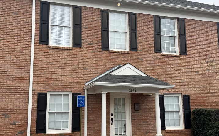 Pictures of Office property located at 205 Corporate Center Dr, Stockbridge, GA 30281 for lease - image #1