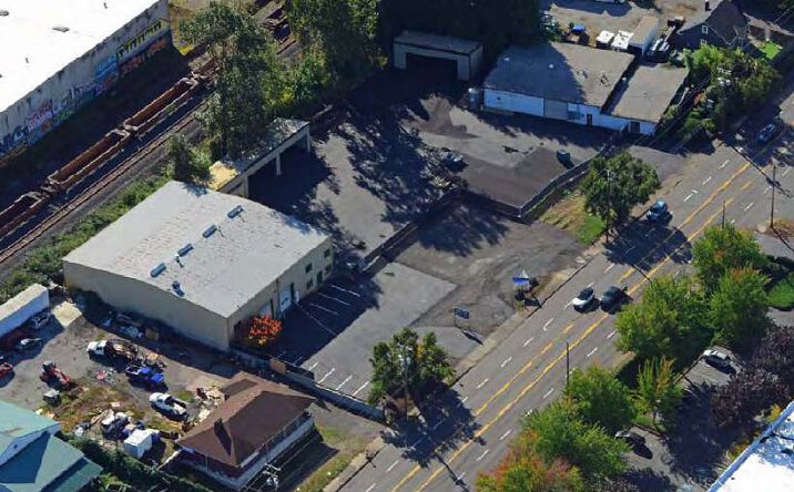 Pictures of Industrial property located at 5650, 5742, & 5748 NE Columbia Blvd, Portland, OR 97218 for lease - image #1