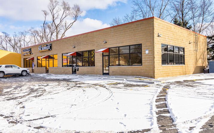 Pictures of Office property located at 3065 Oakwood Blvd, Melvindale, MI 48122 for lease - image #1