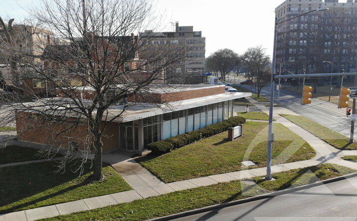 Pictures of Retail, Industrial property located at 1910 Collingwood Blvd, Toledo, OH 43604 for lease - image #1