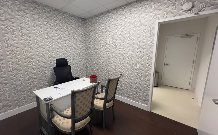 Pictures of Office property located at 199 Froehlich Farm Blvd, Woodbury, NY 11797 for lease - image #1