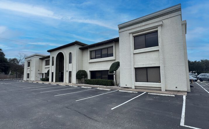 Pictures of Office property located at 7810 Louis Pasteur Dr, San Antonio, TX 78229 for lease - image #1