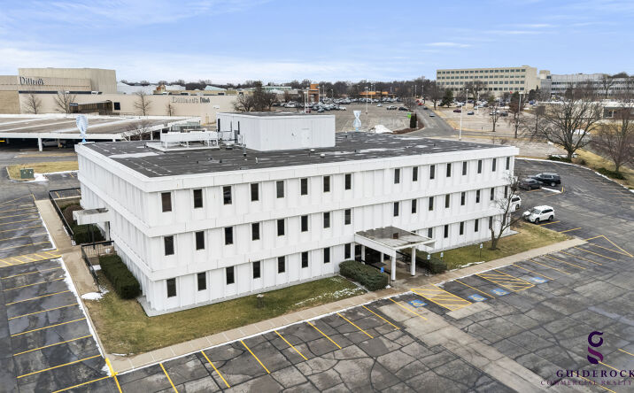 Pictures of Office property located at 600 N Cotner Blvd, Lincoln, NE 68505 for lease - image #1