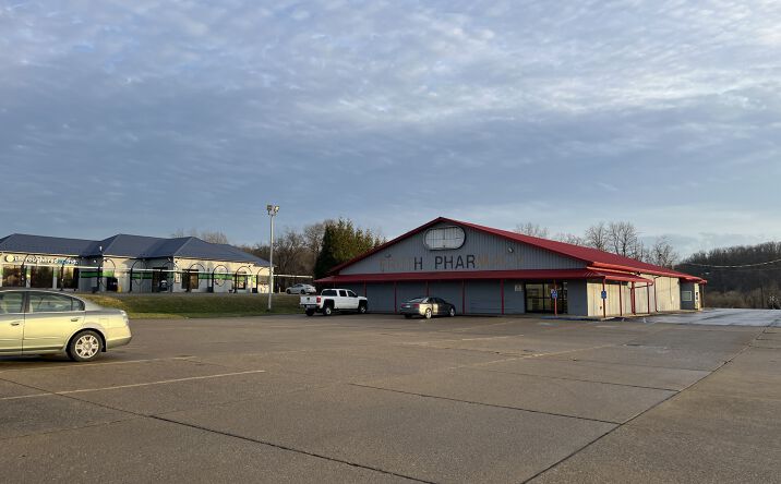 Pictures of Retail, Office, Restaurant property located at 3109 Teays Valley Road, Hurricane, WV 25526 for lease - image #1