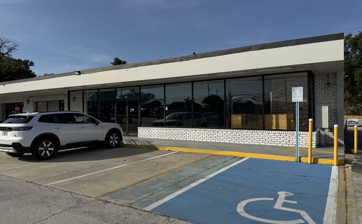 Pictures of Restaurant, Retail, Office property located at 4710 S Orange Ave, Orlando, FL 32806 for lease - image #1