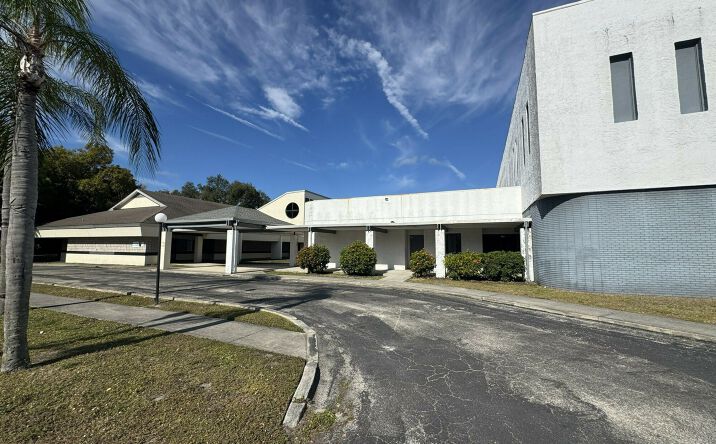 Pictures of Retail property located at 940 Tarpon St, Fort Myers, FL 33916 for lease - image #1