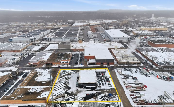 Pictures of Industrial property located at 2020 N 15th Avenue, Melrose Park, IL 60160 for lease - image #1