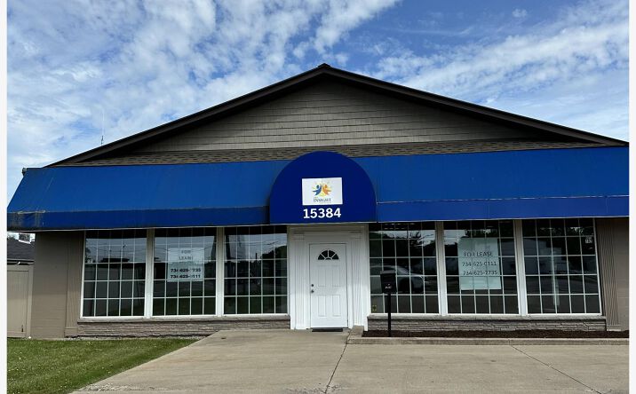 Pictures of Office property located at 15384 S Dixie Hwy, Monroe, MI 48161 for lease - image #1