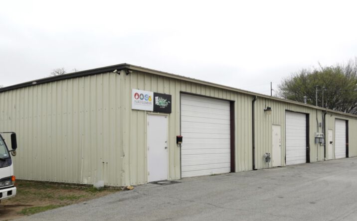 Pictures of Industrial property located at 318 Dallas Dr, Denton, TX 76205 for lease - image #1