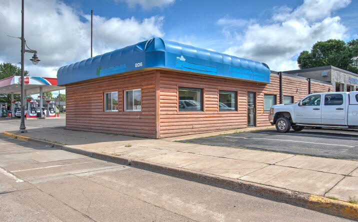 Pictures of Office property located at 206 S Union St, Mora, MN 55051 for lease - image #1