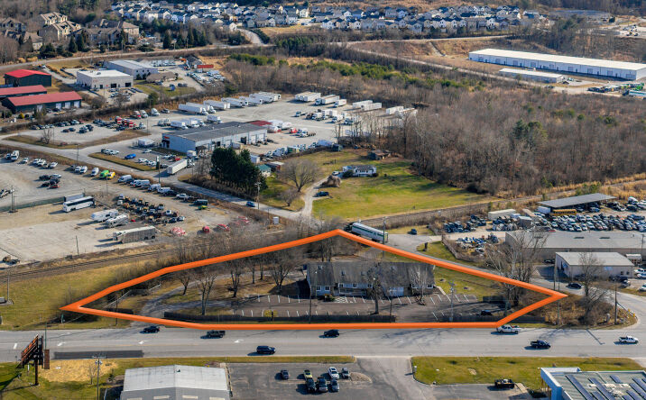 Pictures of Retail, Office, Special Purpose property located at 5030 Hendersonville Rd, Fletcher, NC 28732 for lease - image #1
