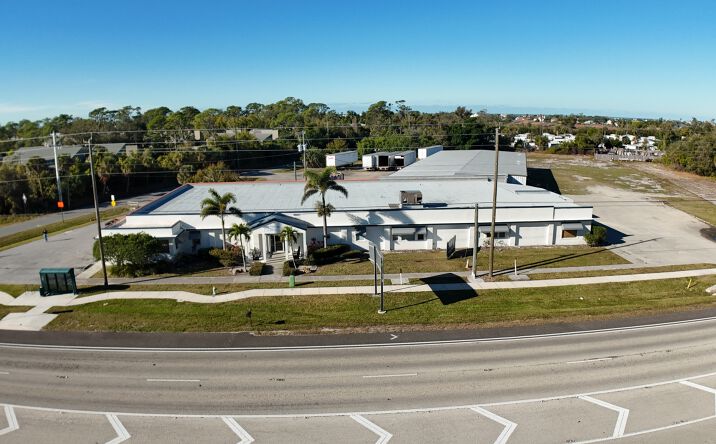 Pictures of Retail, Office, Industrial property located at 928 S Tamiami Trl, Osprey, FL 34229 for lease - image #1