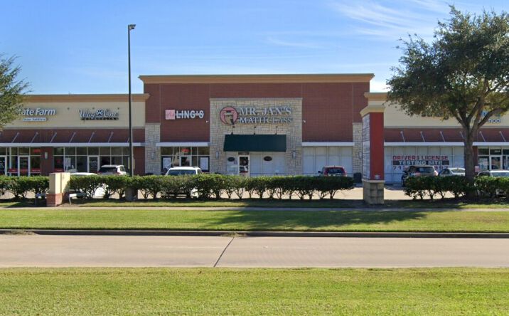 Pictures of Retail, Office, Restaurant property located at 8945 S Fry Rd, Katy, TX 77494 for lease - image #1