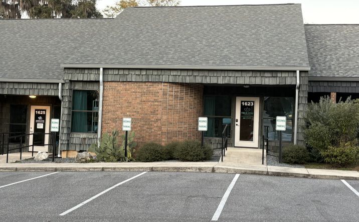 Pictures of Office property located at 1623 Physicians Dr, Tallahassee, FL 32308 for lease - image #1