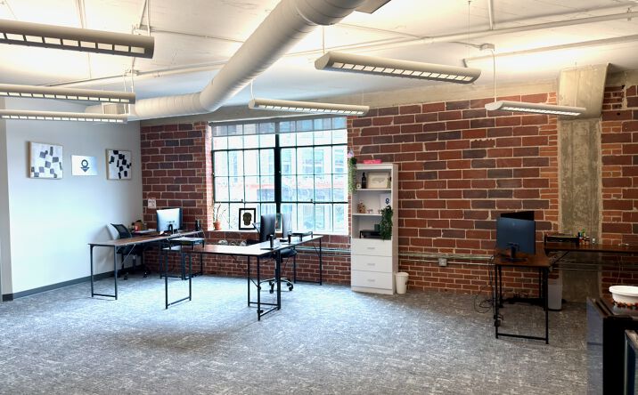 Pictures of Office property located at 1230 W Morehead St, Charlotte, NC 28208 for lease - image #1