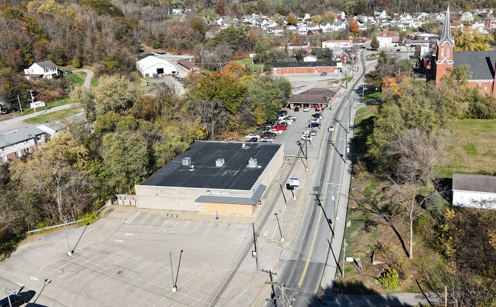 Pictures of Retail property located at 1340 South Main Street, Burgettstown, PA 15021 for lease - image #1