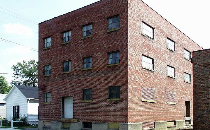 Pictures of Industrial property located at 228 East Washington St, Shelbyville, IN 46176 for lease - image #1