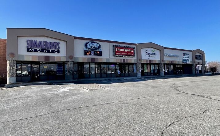 Pictures of Retail property located at 589 Main St, Layton, UT 84041 for lease - image #1
