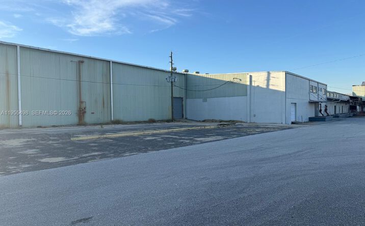 Pictures of Industrial property located at 315 US Hwy 17 92, Davenport, FL 33837 for lease - image #1