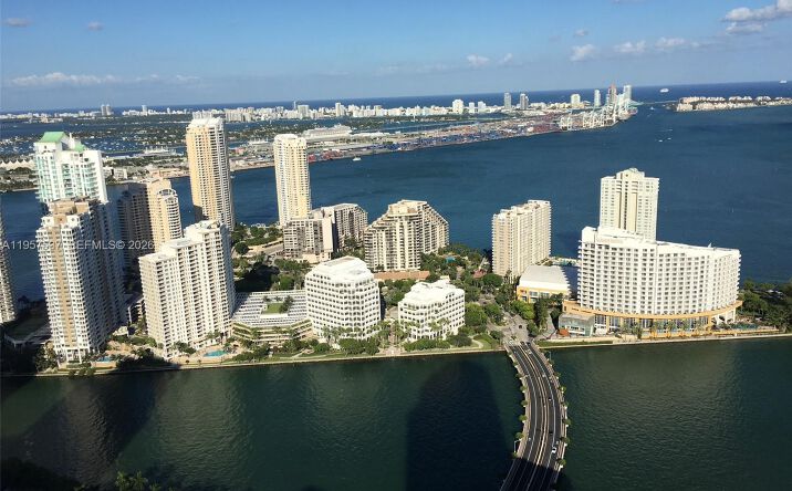 Pictures of Office property located at 520 Brickell Key Dr # O303, Miami, FL 33131 for lease - image #1