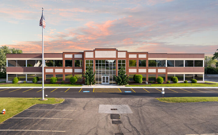 Pictures of Office property located at 4100 Holiday St NW, Canton, OH 44718 for lease - image #1