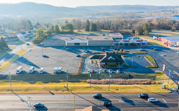 Pictures of Retail property located at 4708 Penn Ave, Sinking Spring, PA 19608 for lease - image #1