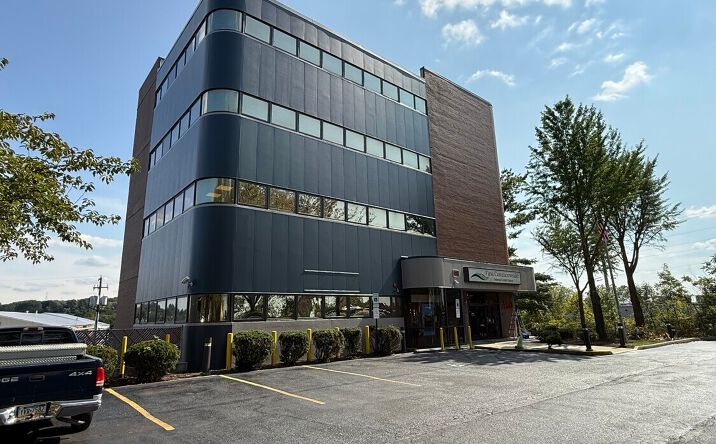 Pictures of Retail, Office, Special Purpose property located at 450 Union Blvd, Allentown, PA 18109 for lease - image \#1