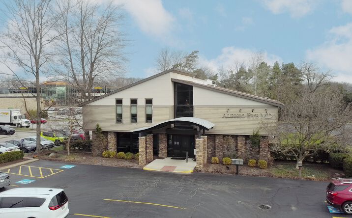 Pictures of Office property located at 17534 Royalton Rd, Strongsville, OH 44136 for lease - image #1