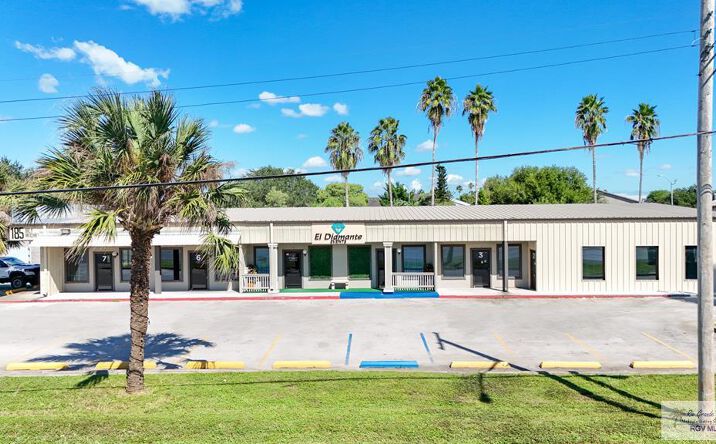 Pictures of Retail, Restaurant property located at 185 Billy Mitchell Boulevard, Brownsville, TX 78521 for lease - image #1