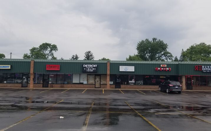 Pictures of Retail, Office property located at 14983 E 9 Mile Rd, Eastpointe, MI 48021 for lease - image #1