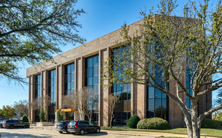 Pictures of Office property located at 13465 Midway Rd, Farmers Branch, TX 75244 for lease - image #1