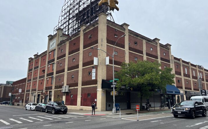 Pictures of Retail, Industrial property located at 34-09 Queens Blvd, LONG ISLAND CITY, NY 11101 for lease - image #1