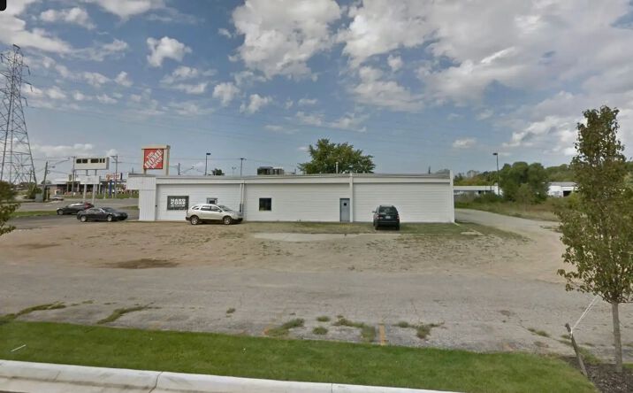 Pictures of Retail property located at 1925 Pipestone Rd, Benton Harbor, MI 49022 for lease - image #1