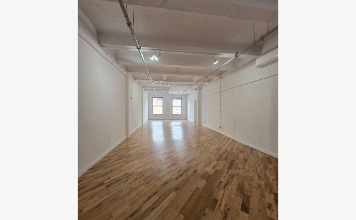 Pictures of Retail, Office property located at 68 Jay St, Brooklyn, NY 11201 for lease - image #1