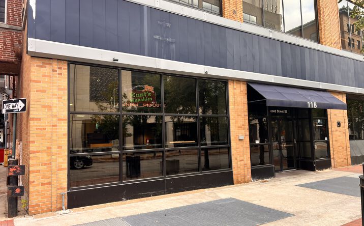 Pictures of Retail, Restaurant property located at 113 2nd St SE, Cedar Rapids, IA, Cedar Rapids, IA 52401 for lease - image #1