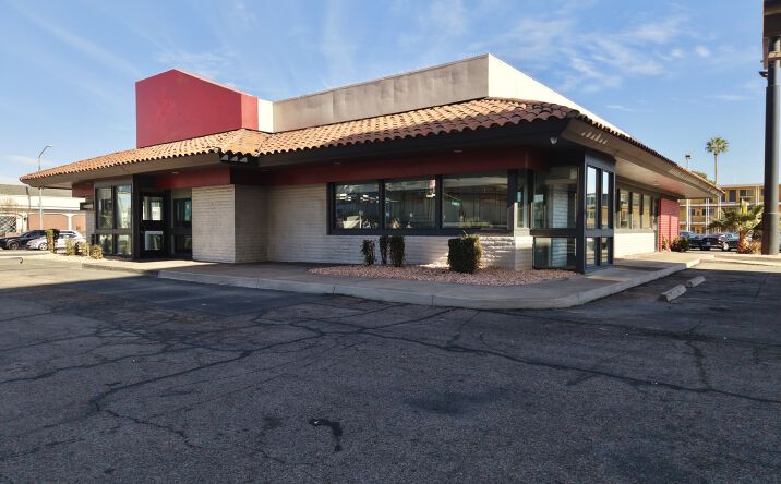 Pictures of Restaurant, Retail property located at 2001 S Las Vegas Blvd, Las Vegas, NV 89104 for lease - image #1