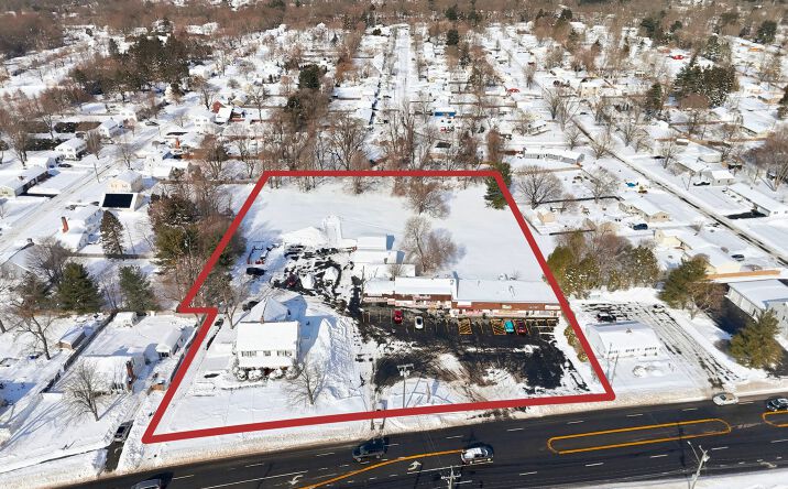 Pictures of Land property located at 165 Elm St, Enfield, CT 06082 for lease - image #1