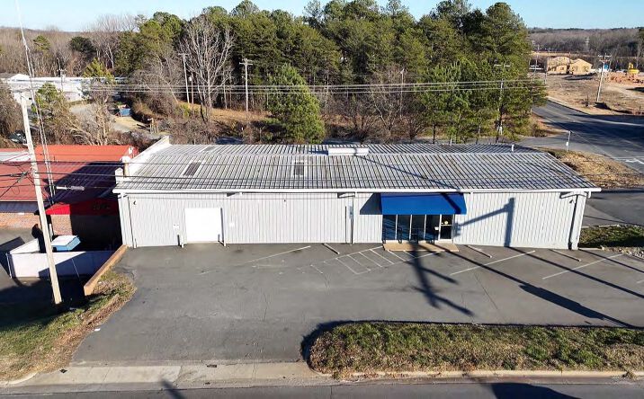 Pictures of Industrial property located at 2304 N Chester St, Gastonia, NC 28052 for lease - image #1