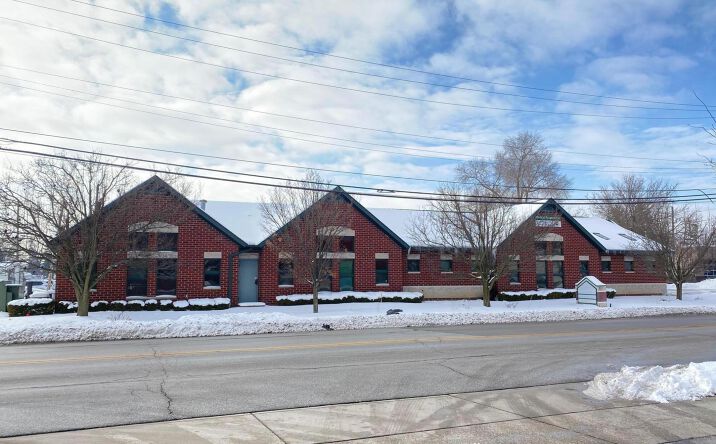 Pictures of Office property located at 808 - 810 E Lincolnway, Valparaiso, IN 46383 for lease - image #1